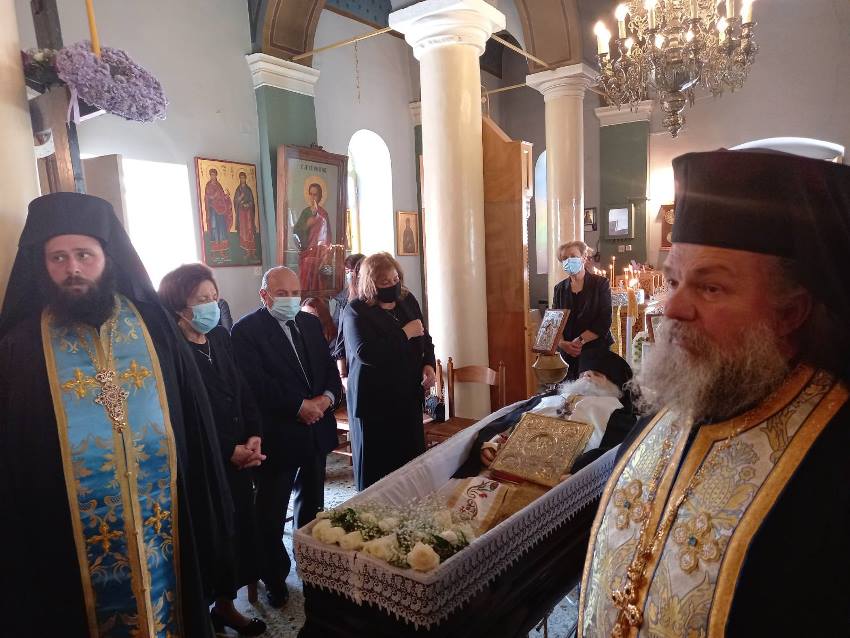 Εξόδιος Ακολουθία του μακαριστού Αρχιμ. π. Πολύκαρπου Ταμπάκου στα Μέγαρα