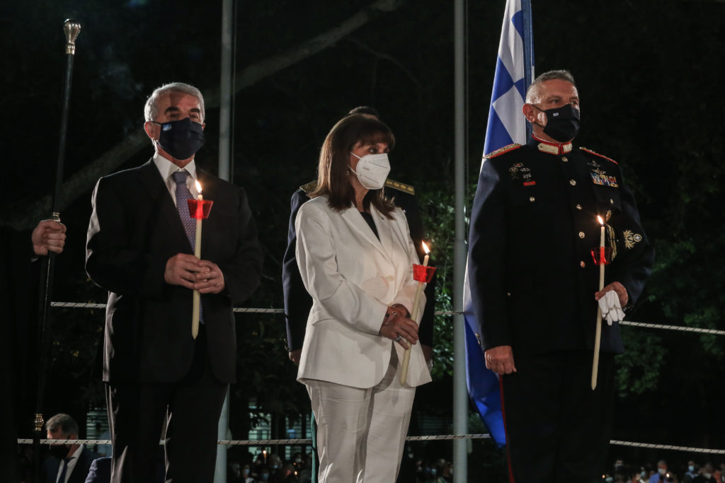 ΠτΔ: “H φετινή Ανάσταση να σημάνει το τέλος της πανδημίας”