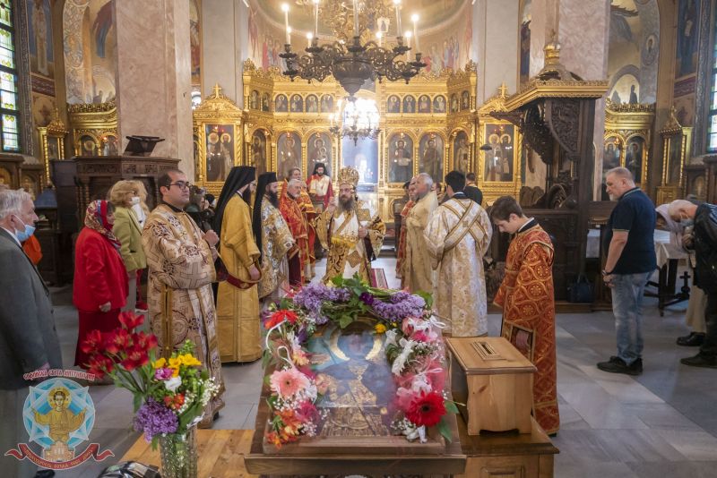 Храмов празник с архиерейска св. Литургия в столичния храм „Св. вмчк Георги Победоносец“