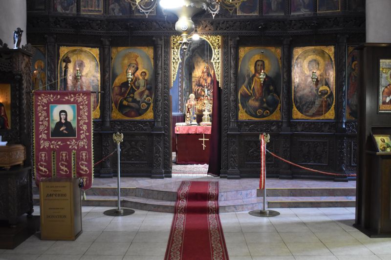 Архиерейска св. Литургия в църквата „Св. преп. Параскева“ – Троян