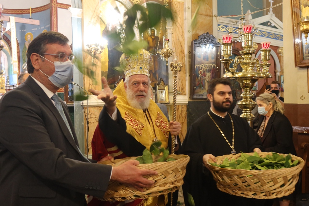 “Ανάστα ο Θεός” στον Βροντάδο της Σύρου