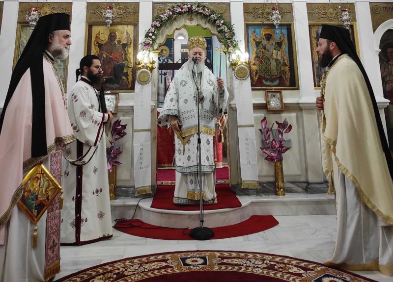 Απο τα ιερά λείψανα των Αγίων λαμβάνουμε ιάσεις και ευλογίες