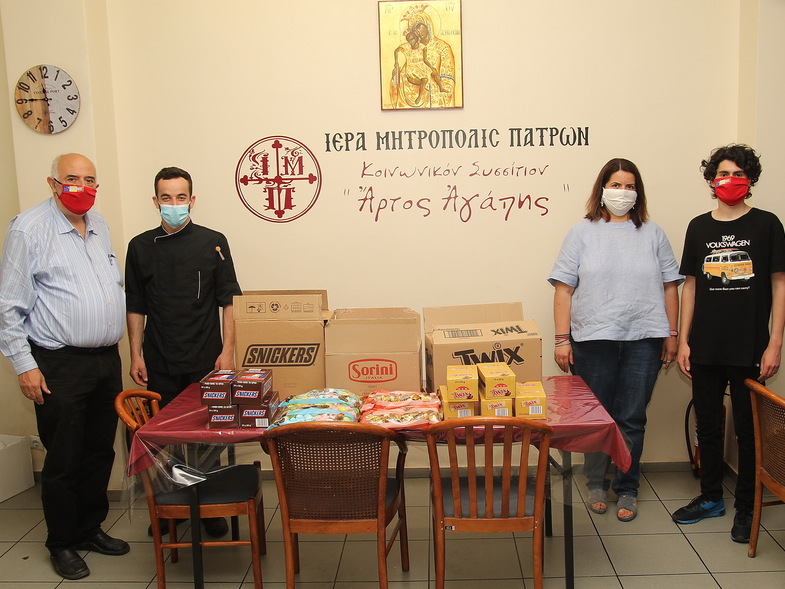 «Σοκολατορίχτες», «σοκολατομαχητές» και «σοκολατοπαίκτες» στο συσσίτιο της Μητρόπολης Πατρών