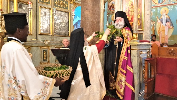 «Η χαρά της Αναστάσεως να διώξει όλα τα σύννεφα της πανδημίας»