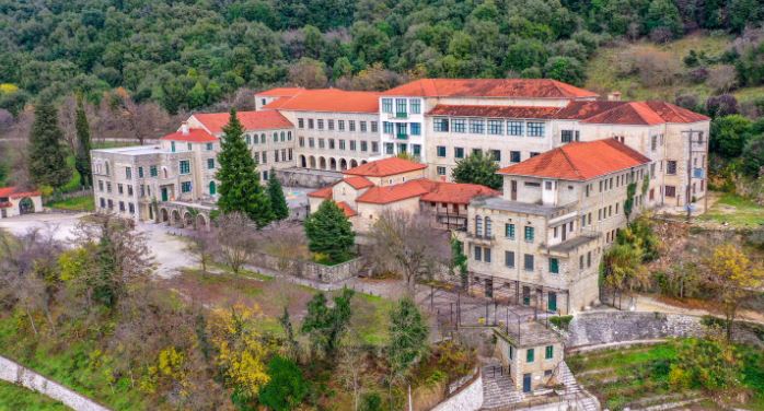 Η Εκκλησία δεν κωφεύει στις εκκλήσεις για τις ΑΕΑ