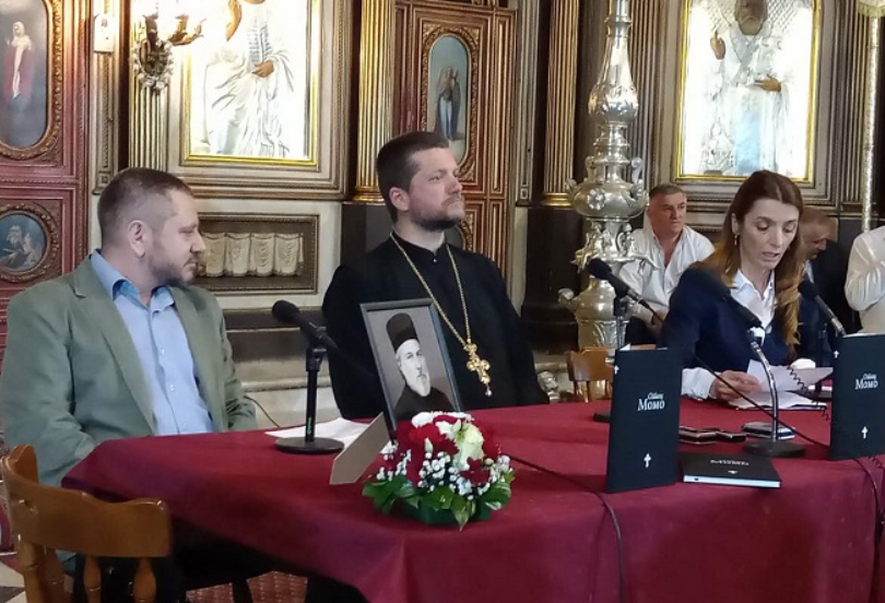 У цркви Светог Николе у Котору промовисана књига “Отац Момо” (ВИДЕО)