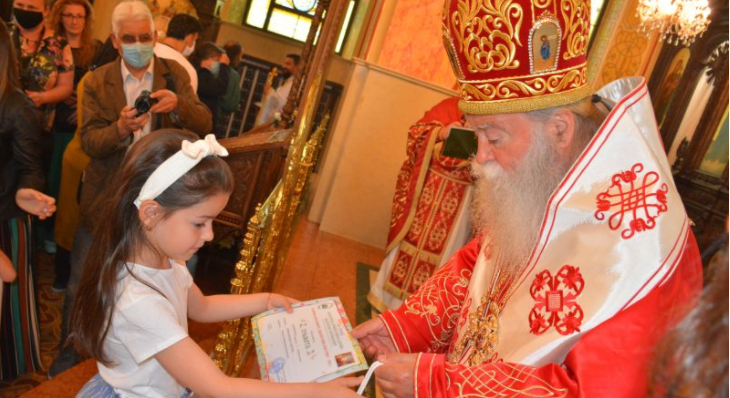 Подробен фоторепортаж от награждаването на победителите в Националния конкурс “Възкресение Христово” – 2021