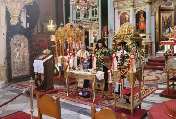 Την Εικόνα της Παναγίας “Κυρά-Ξένης” προσκύνησαν στην Ερμούπολη