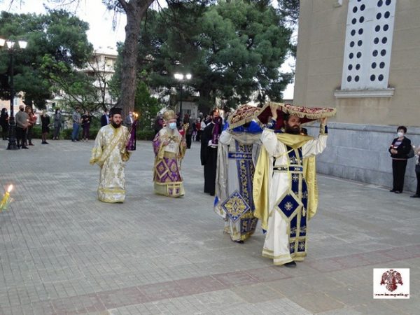 Υποδειγματική η παρουσία των πιστών τη Μεγάλη Παρασκευή