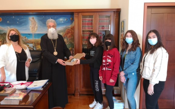 Συναντήθηκε με μαθήτριες Γυμνασίου ο Μητροπολίτης Αλεξανδρουπόλεως