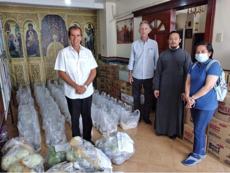 Διανομή τροφίμων σε 100 άπορες οικογένειες στις Φιλιππίνες