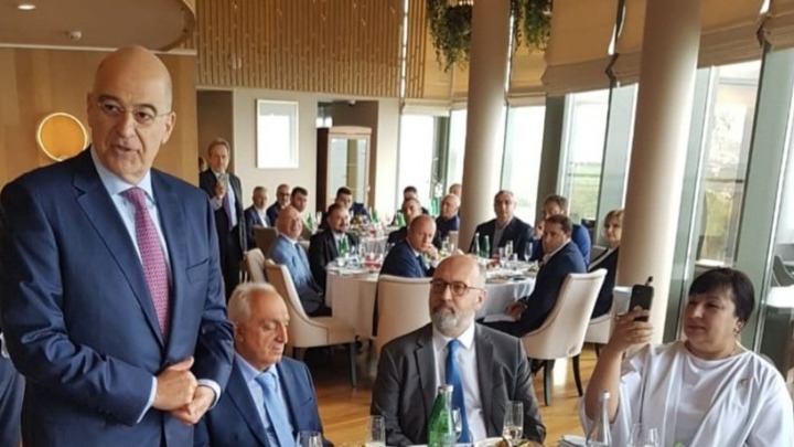 Δένδιας: Γέφυρα μεταξύ Ελλάδας και Ρωσίας η ομογένεια