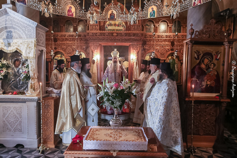 Αρχιερατικό Μνημόσυνο Γέροντος Φωτίου Κερασιώτη στην Ι. Μ. Παναγίας Δαμάστας