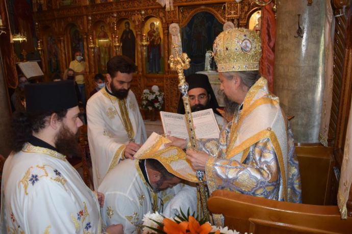 Πατέρας τριών τέκνων ο νέος Διάκονος της Μητρόπολης Καρπενησίου