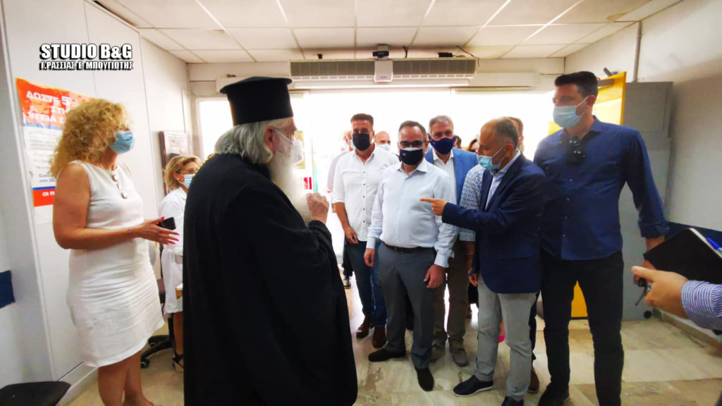 Ο Μητροπολίτης εγκαινίασε νέο αξονικό τομογράφο