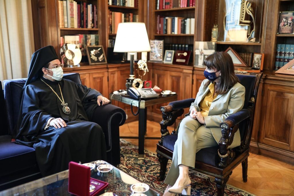 Visiting Metropolitan of Buenos Aires received by Greek leadership