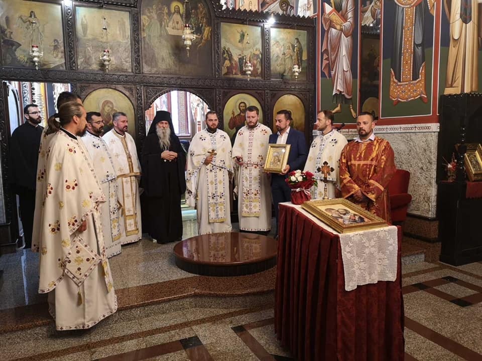 Владика Јован богослужио у Добоју поводом годишњице матуре четврте генерације цетињских богослова