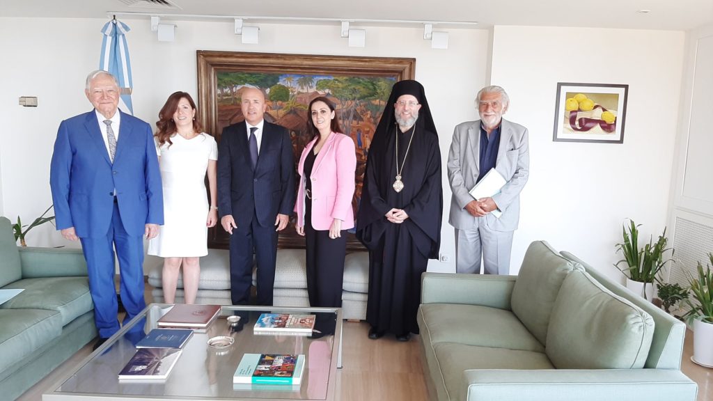 لبّى راعي الأبرشية دعوة سفير دولة الأرجنتين السيد ماوريسيو أليس للانضمام إلى لجنة حول مسألة جزر