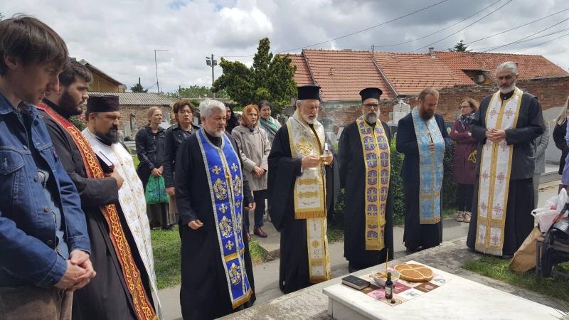Епископ Иринеј на гробу проте Биговића: Овакав човек не може пасти у заборав