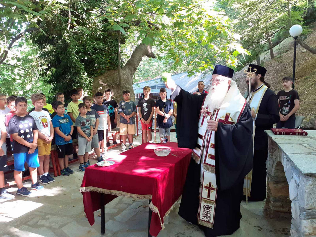 Δημητριάδος Ιγνάτιος σε μαθητές: «Είστε οι πρωτοπόροι»