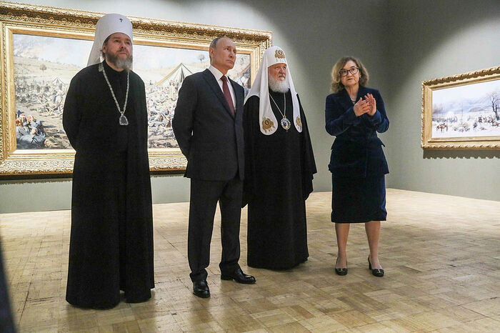 Руски Патријарх Кирил и председник Путин посетили изложбу посвећену Александру Невском