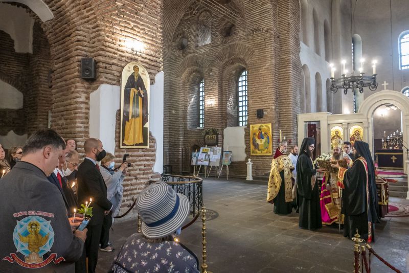 С тържествен молебен бе отбелязан 84-ия рожден ден на Негово Величество Цар Симеон Втори