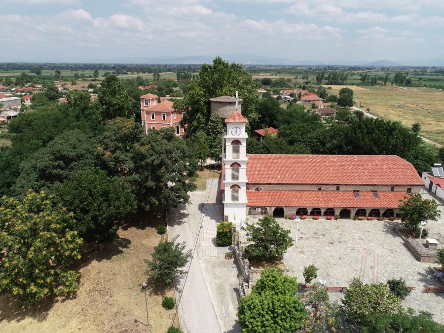 Η Ακολουθία του Αγιασμού για το έργο ανάδειξης του αρχαιολογικού χώρου στη Μαγούλα Καρδίτσας