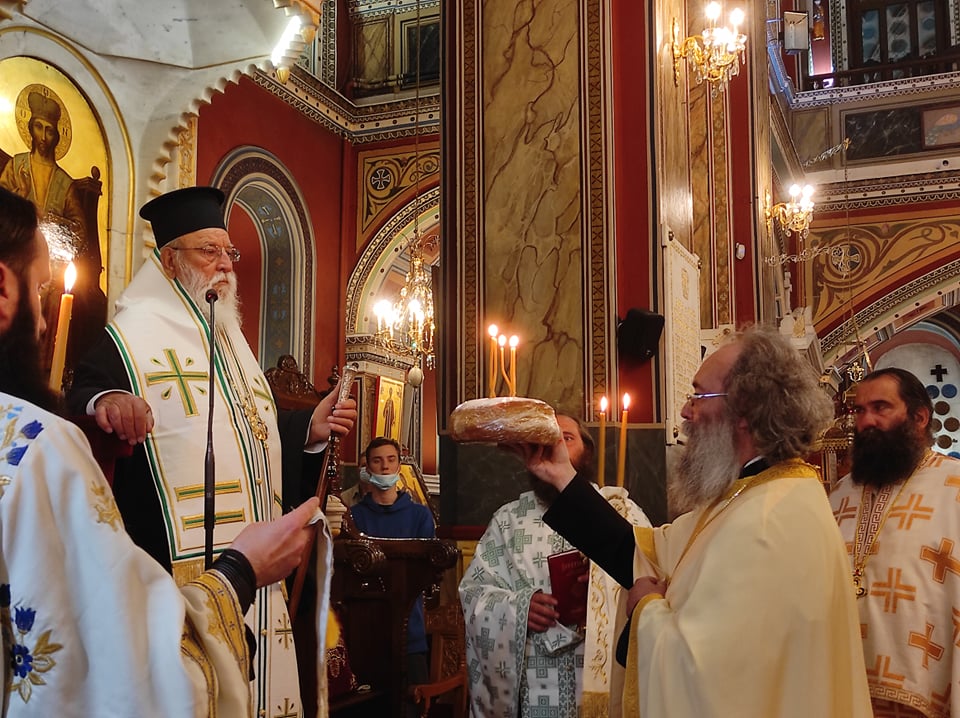 Ο Μητροπολίτης Μαντινείας ευχήθηκε σε μαθητές και φοιτητές