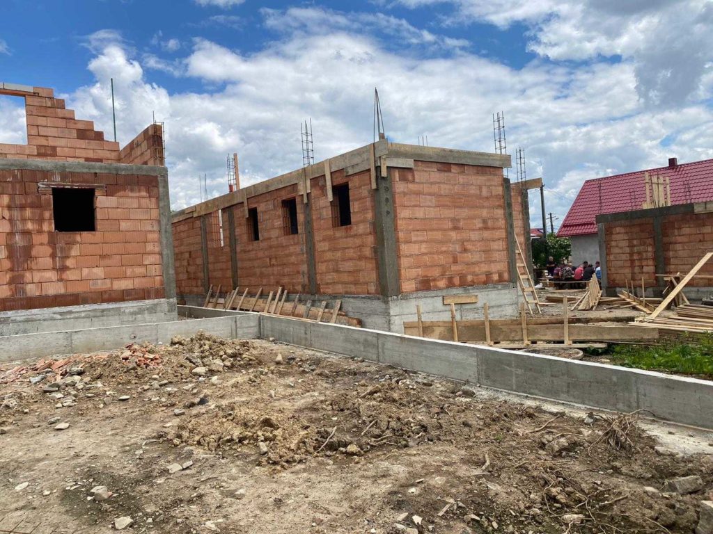 Στηρίζει η Εκκλησία τις πυρόπληκτες οικογένειες