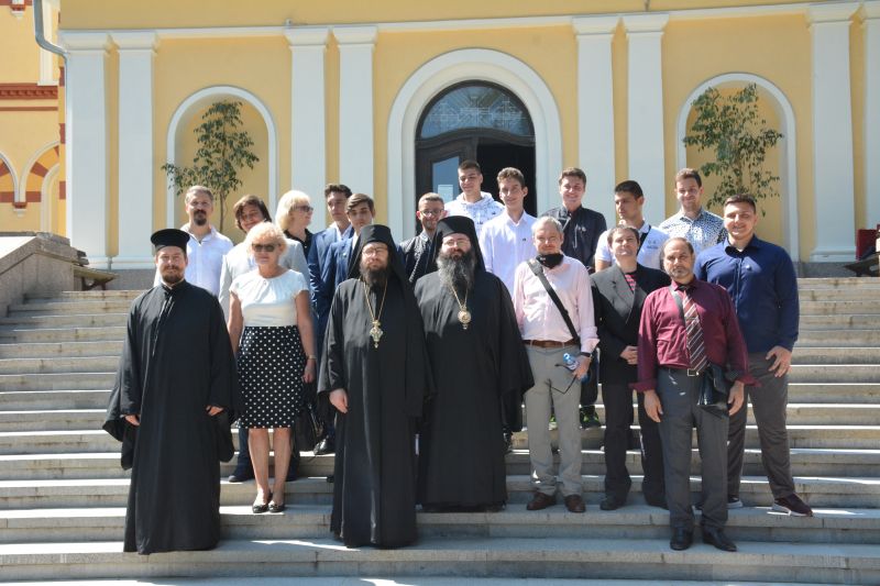 Meлнишкият епископ Герасим връчи дипломите на семинаристите и курсистите от випуск 2021 г.