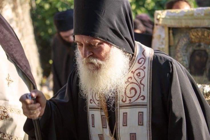 Σταθερή η κατάσταση του Γέροντα Εφραίμ – 9η μέρα διασωλήνωσης