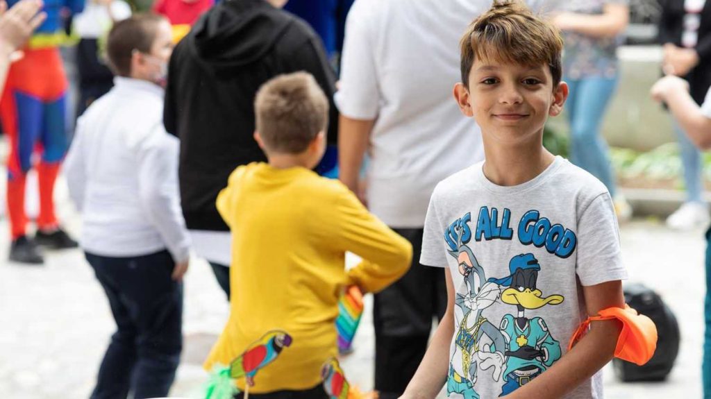 Children’s Day in the Archdiocese of Bucharest: Hundreds of children received gifts from Patriarch Daniel