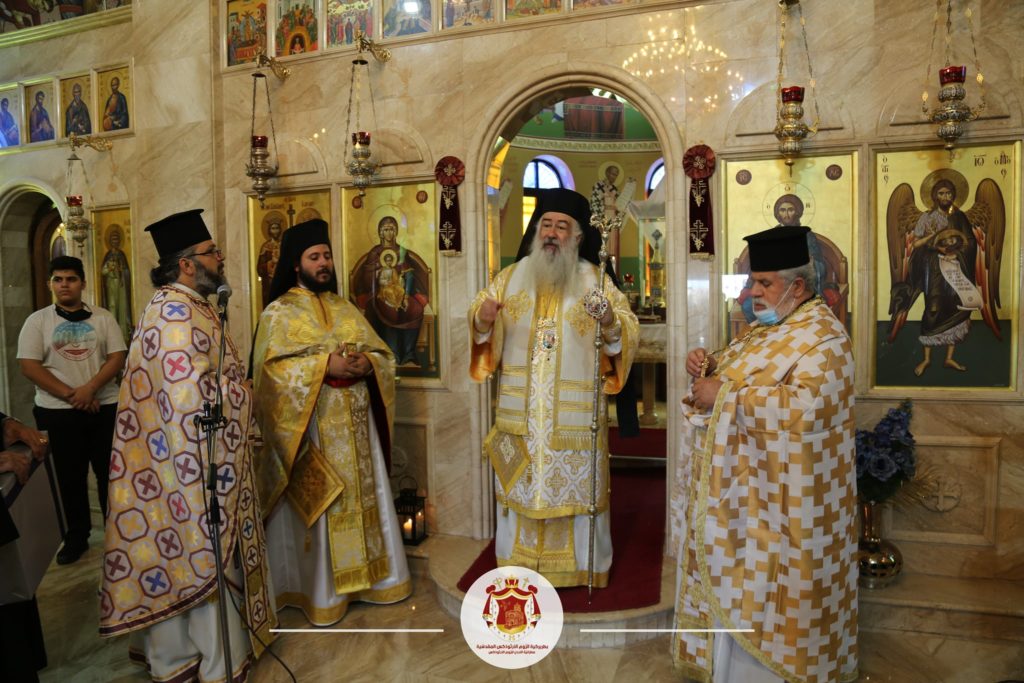 المطران خريستوفوروس يزور كنيسة القديسين قسطنطين وهيلانة