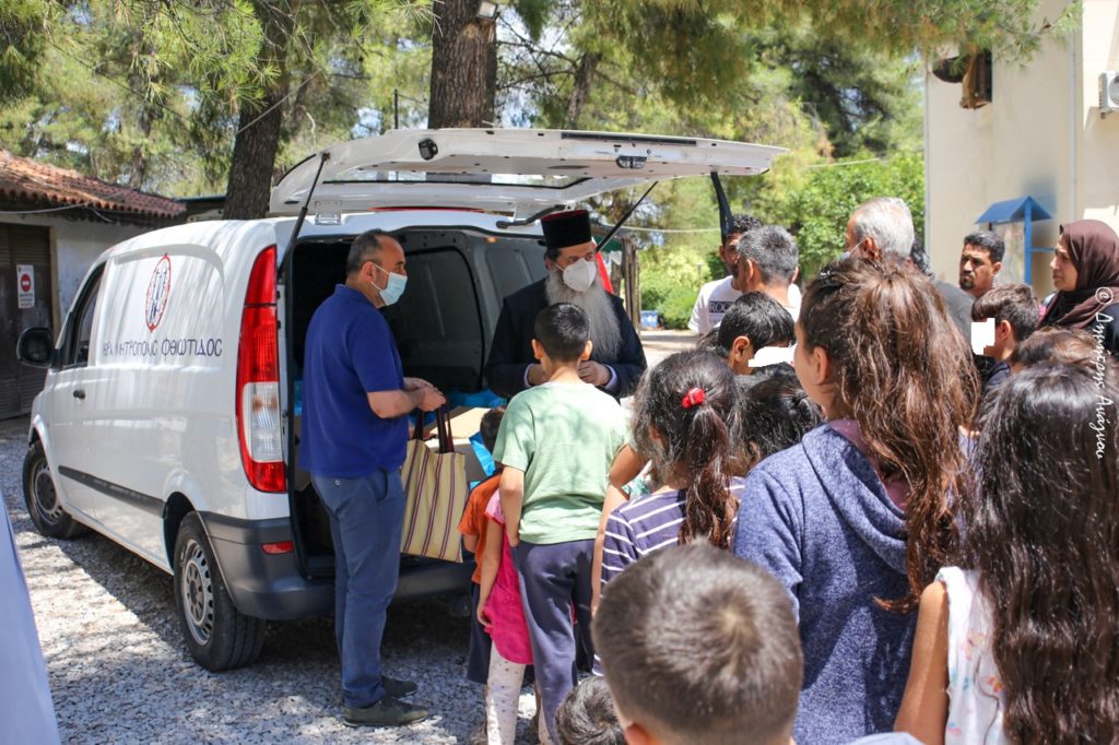 Ο Μητροπολίτης Φθιώτιδος στον προσφυγικό καταυλισμό Θερμοπυλών