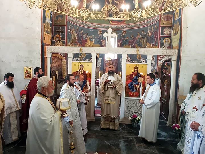 Духовски понедељак у манастиру Мајсторовини