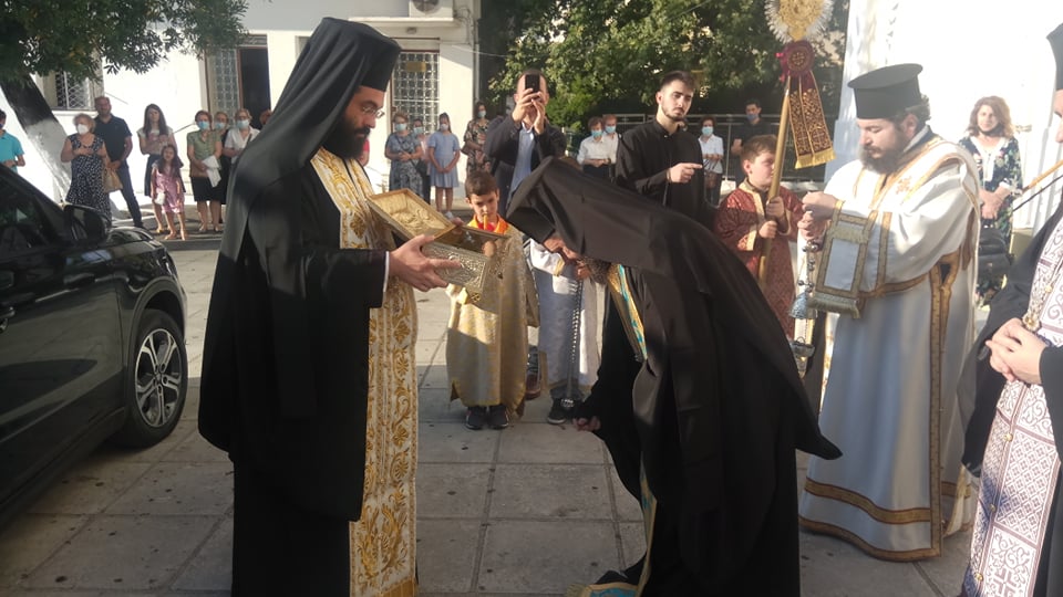 Υποδοχή αποτμήματος λειψάνων στην Αγία Τριάδα Αγρινίου