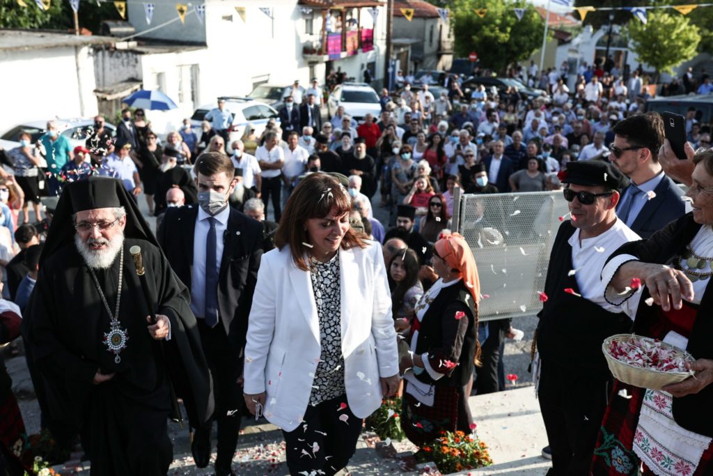 Συγκίνηση της Προέδρου με το Απολυτίκιο της Αγίας Αικατερίνης