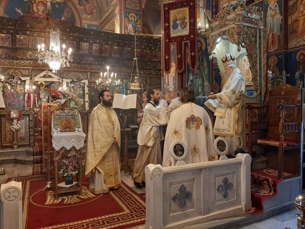 Κυριακή της Πεντηκοστής στην Ιερά Μητρόπολη Καρυστίας και Σκύρου