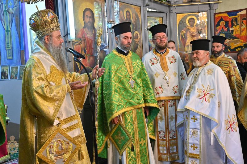 Архиерейска света Литургия за празника на Свети Дух в село Пролом