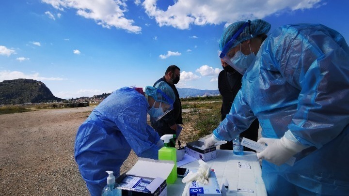 Κορωνοϊός: 1.112 νέα κρούσματα, 445 διασωληνωμένοι, 34 θάνατοι