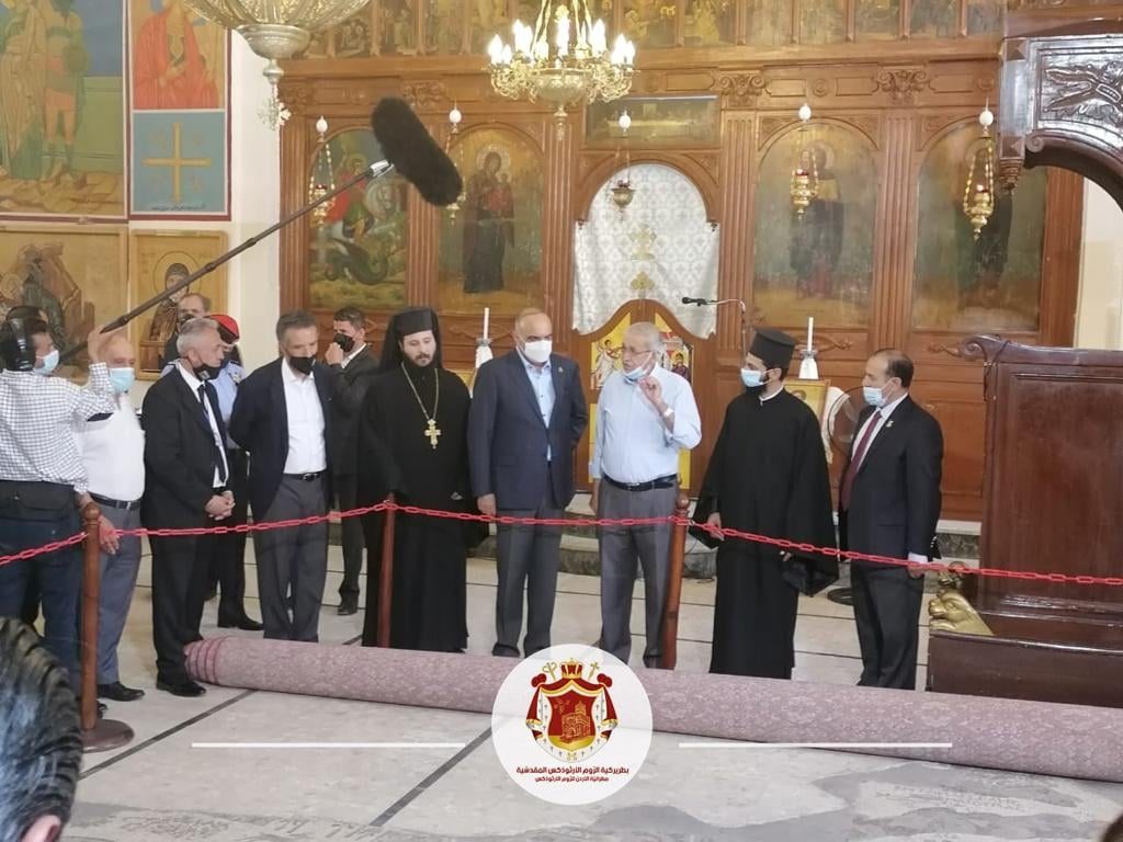 دولة رئيس الوزراء يزور كنيسة القدّيس جاورجيوس في مأدبا