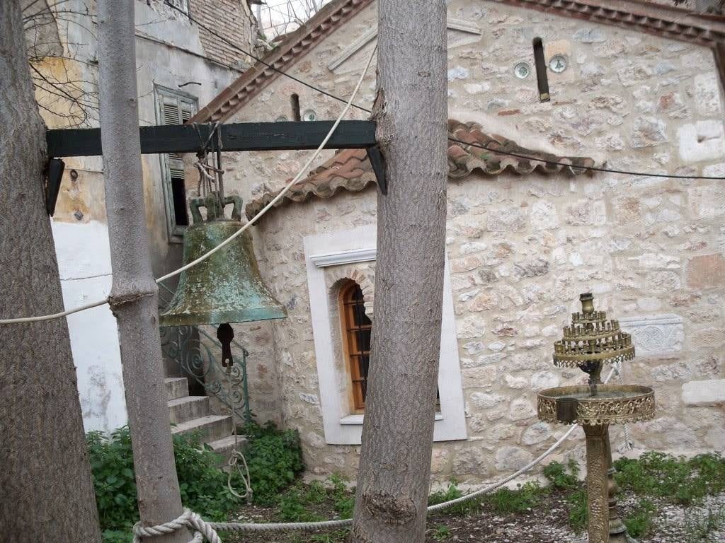 Έδω έψελνε ο Παπαδιαμάντης με ιερέα τον Άγιο Νικόλαο Πλανά