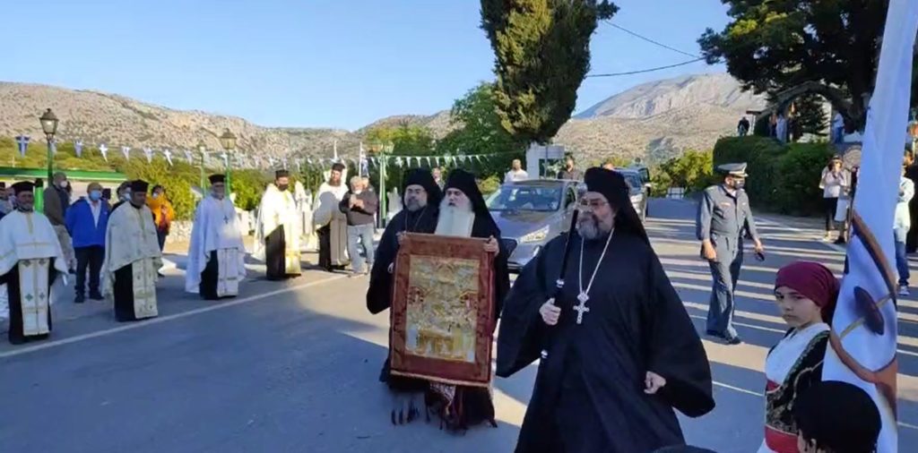 Υποδοχή Λαβάρου Αγίας Λαύρας και επιμνημόσυνη δέηση στο ηρώο