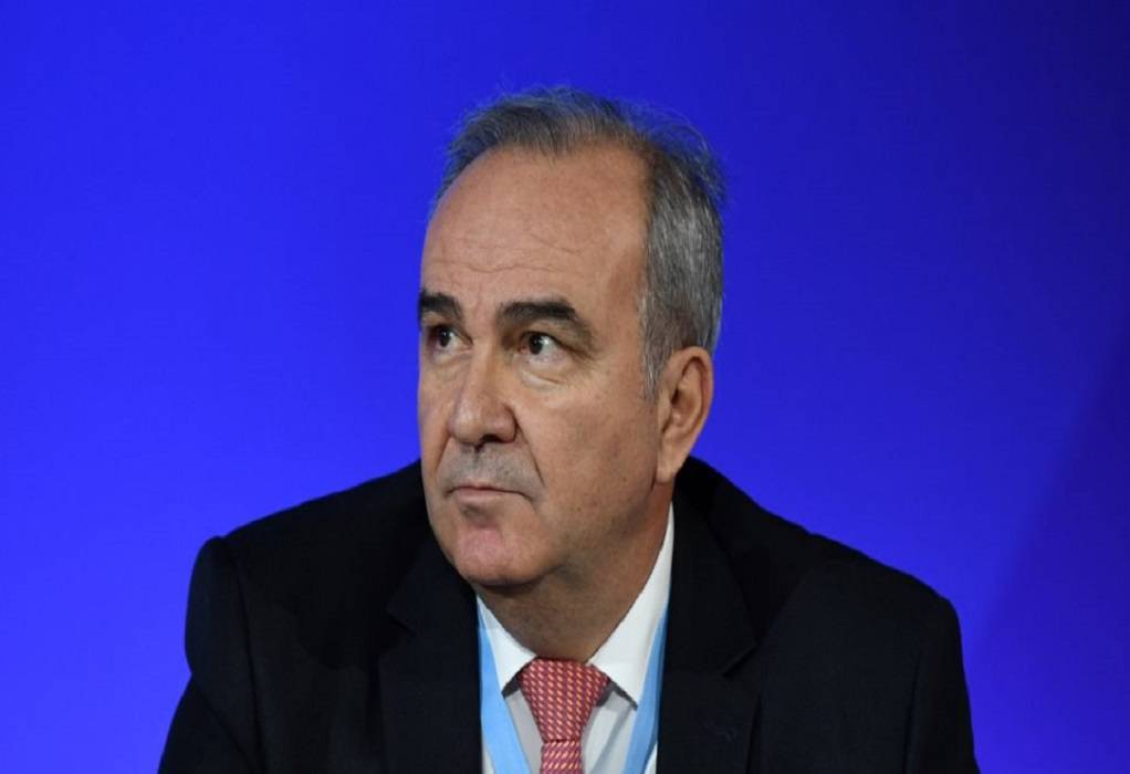 N. Παπαθανάσης: Γάμοι μετά μουσικής αλλά χωρίς χορό