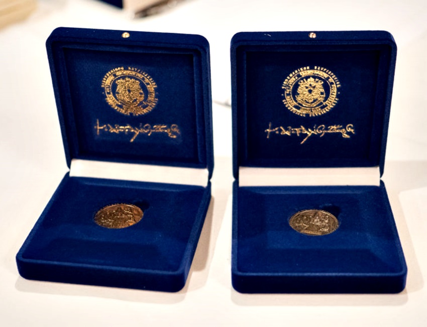 Ι.Α. Αυστραλίας: 1821 νομίσματα αφιερωμένα στο κρυφό σχολειό