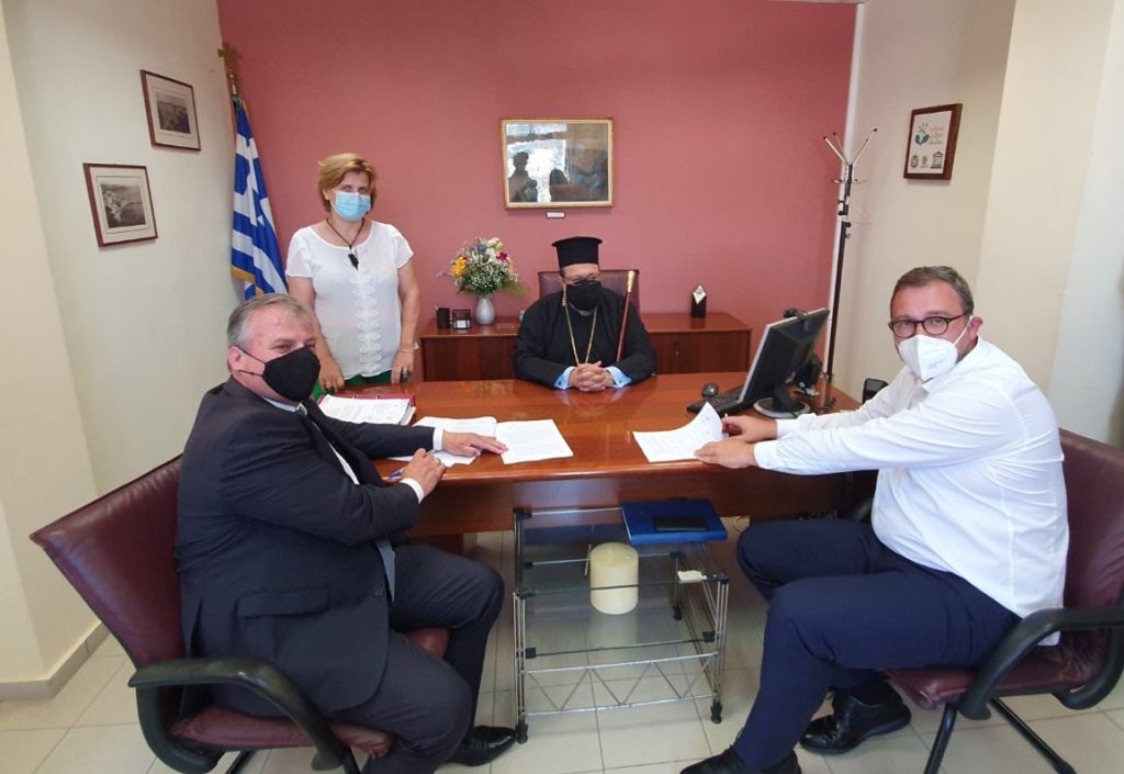Κορώνη: Υπογραφή σύμβασης νέου σχολικού συγκροτήματος
