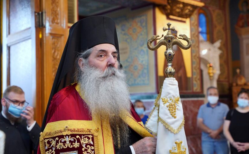 Η εορτή του Αγίου Πνεύματος στον πανηγυρίζοντα Καθεδρικό Ναό Πειραιώς