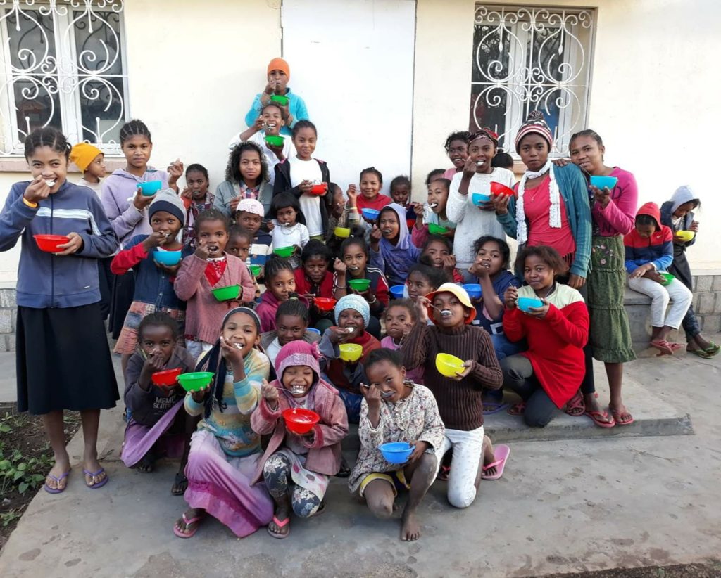 Ξανάρχισαν τα πρωινά γεύματα στη Β. Μαδαγασκάρη