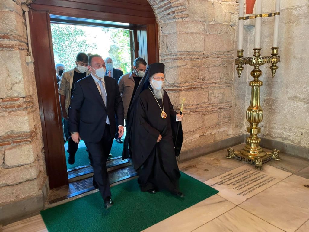 Παρουσία του Έλληνα Υφυπουργού Εξωτερικών Κώστα Βλάση ο Εσπερινός των Ονομαστηρίων του Οικουμενικού Πατριάρχη