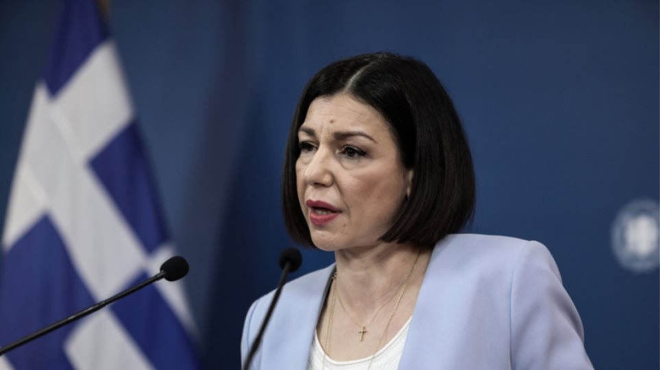 Πελώνη: Εντός της ημέρας η απόφαση για τις μάσκες